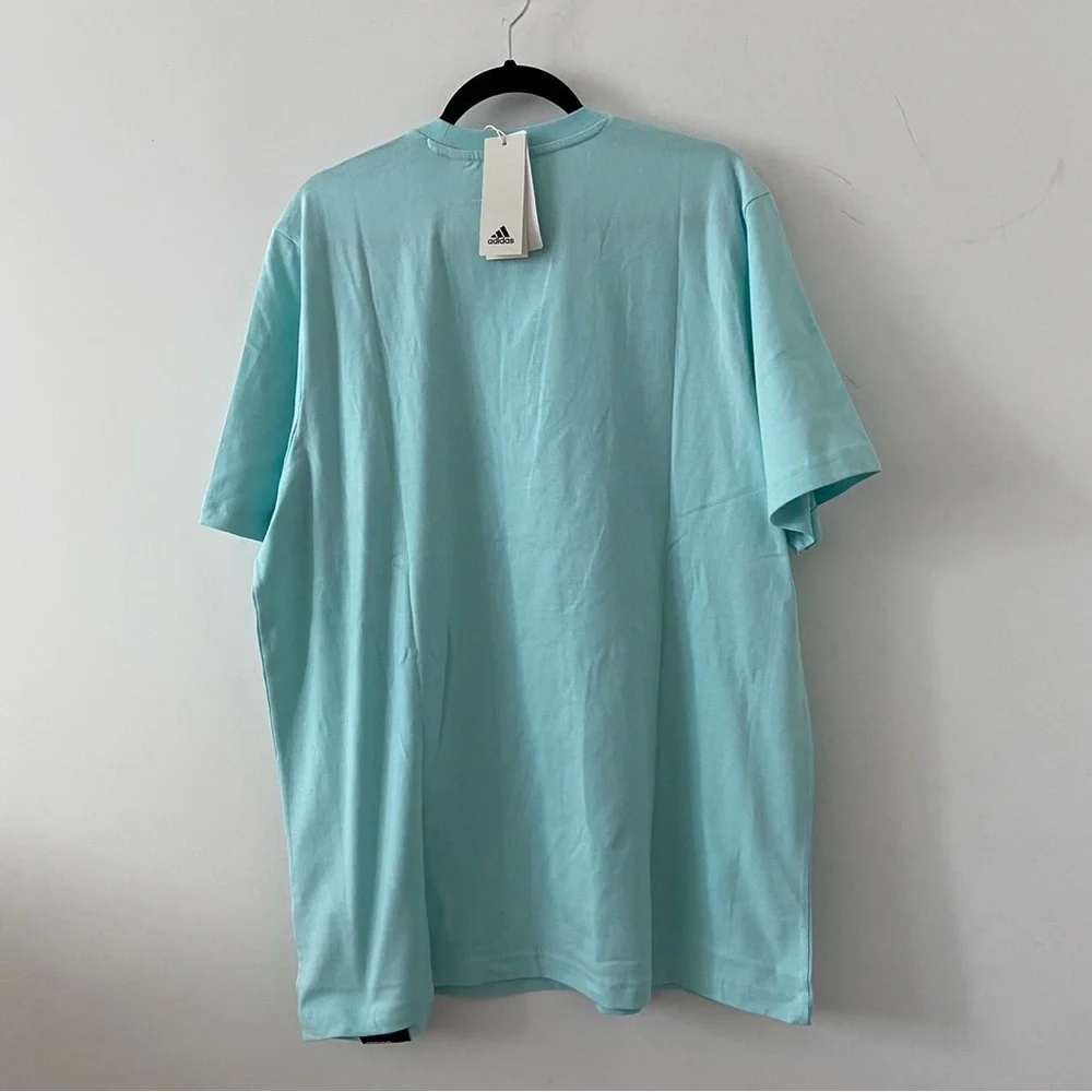 Men’s Adidas Sportswear Undeniable Tee Size XL